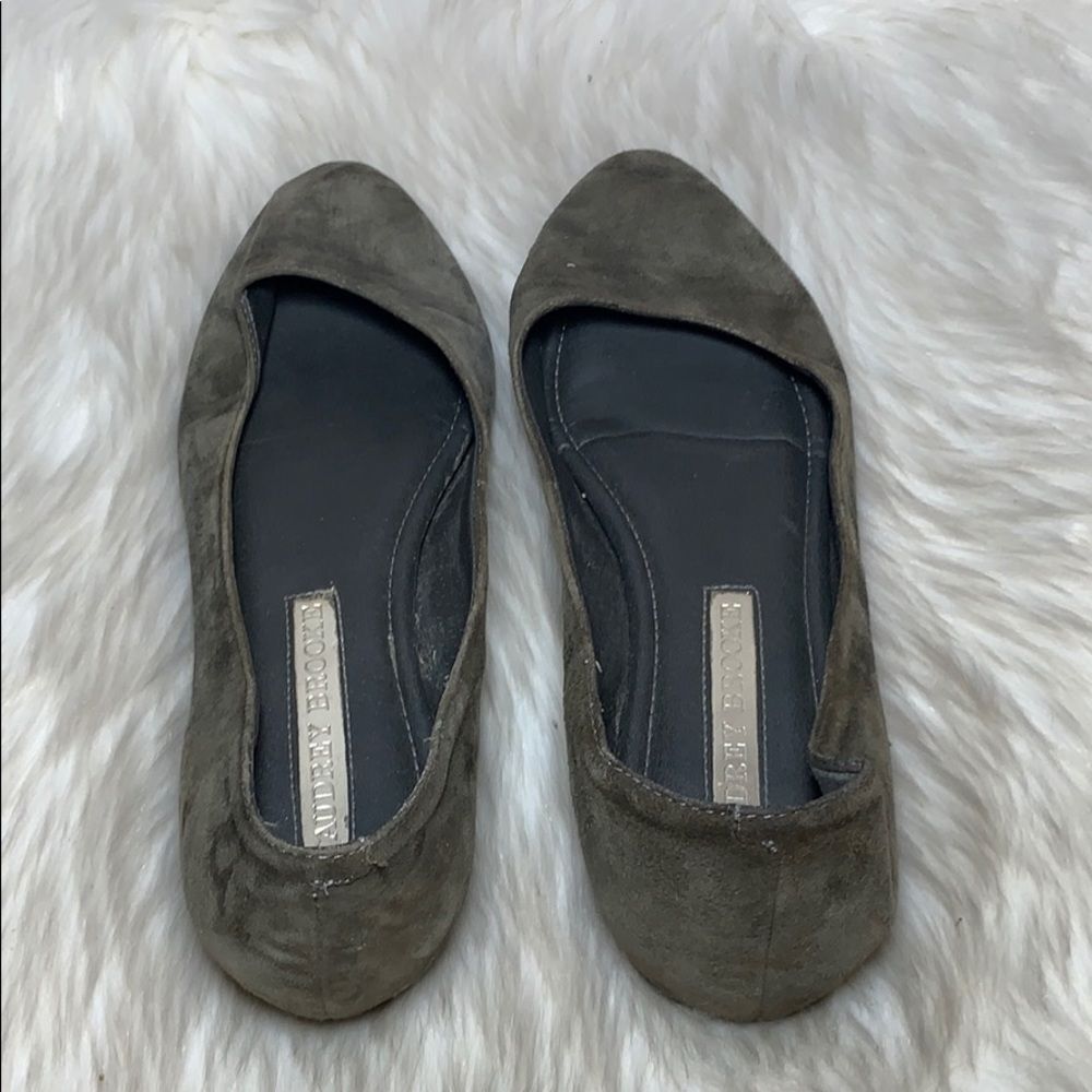 Audrey Brooke Mojito Khaki Suede Flats Sz 7 - Picture 3 of 7